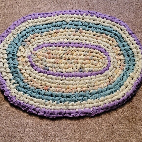 Toothbrush Rag Rug with Amish Knots - Picture 1 of 4